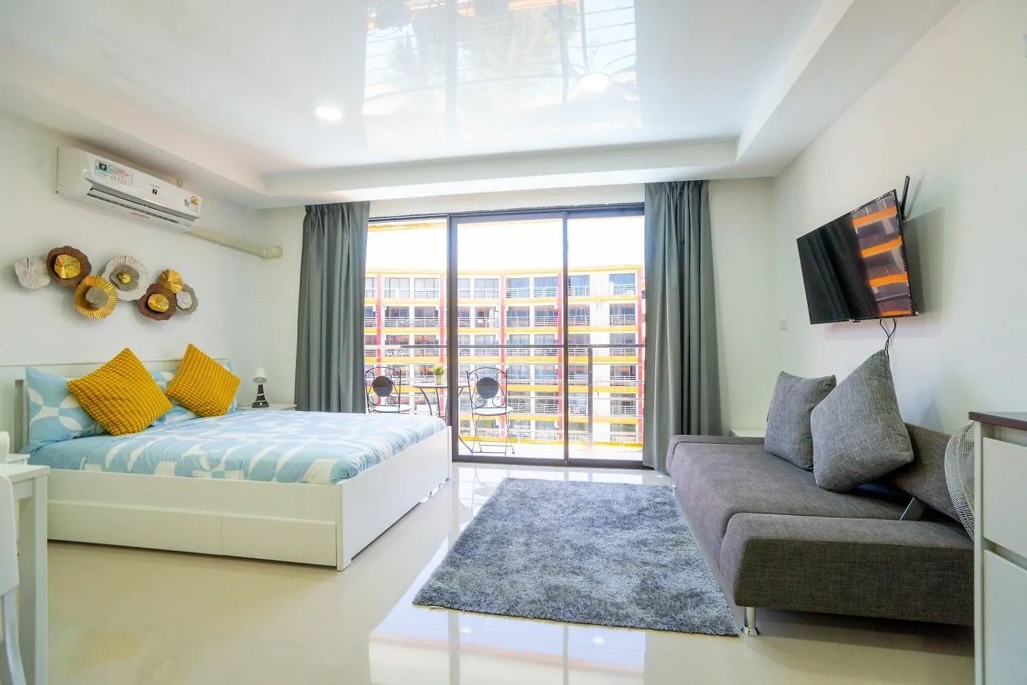 The Urban Tropical Apartments Ban Mai Chalae